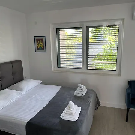 Eros Ibenik Tatil Evi Šibenik