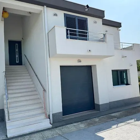 Eros Ibenik Konjevrate