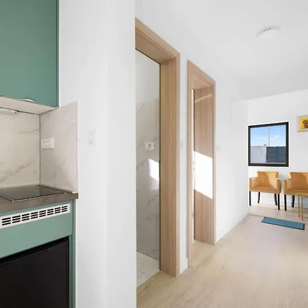 Semesterbostad Eros *